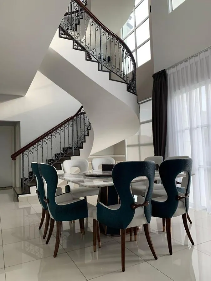 Villa Turf Resort Penang - 6 Bedrooms Bungalow George Town Malaysia
